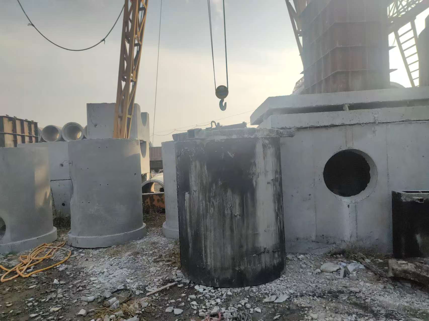 预制矩形井室（长宽高开孔大小方向定制）